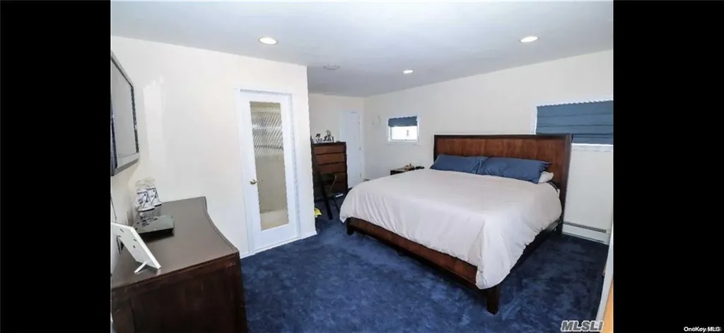 744 S 9th Street Lindenhurst NY 11757