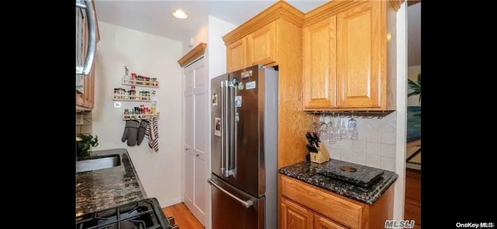 744 S 9th Street Lindenhurst NY 11757