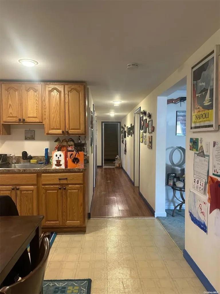 284 Irving Avenue Deer Park NY 11729