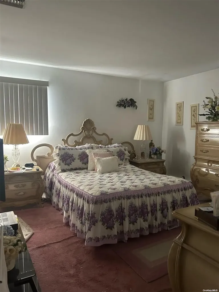 284 Irving Avenue Deer Park NY 11729