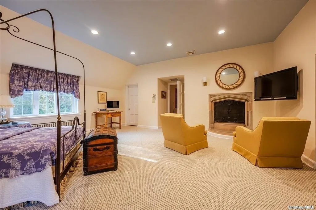 63 Wensley Drive Great Neck NY 11020