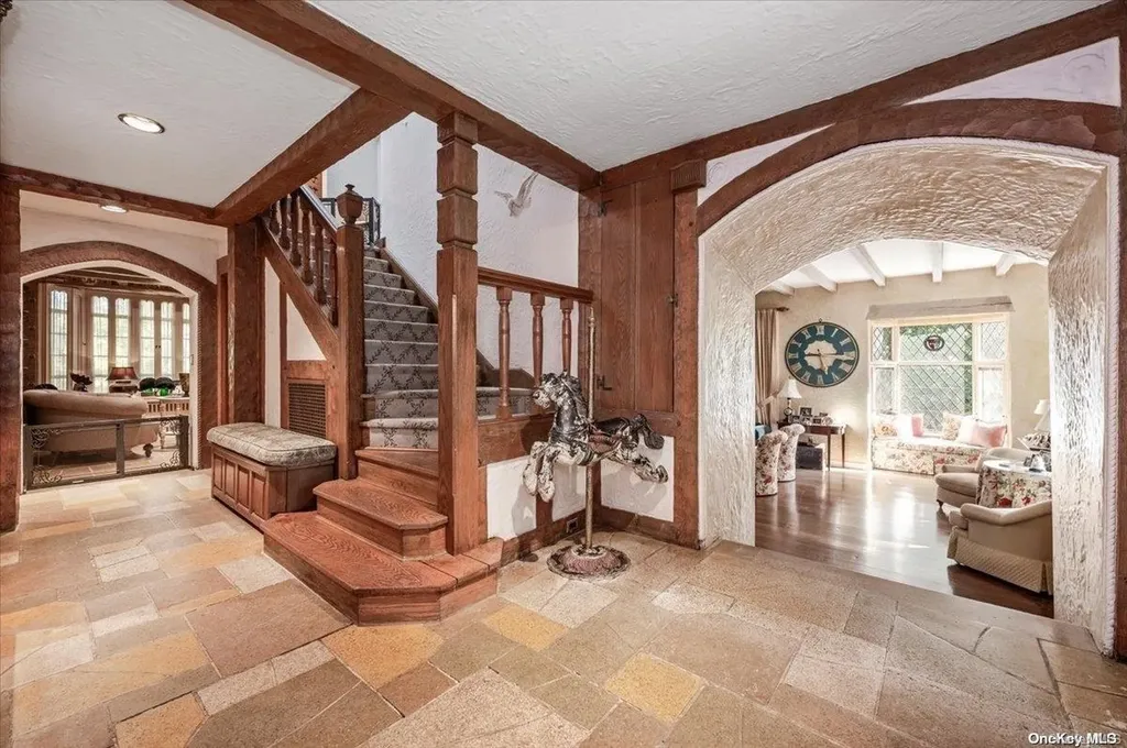 63 Wensley Drive Great Neck NY 11020