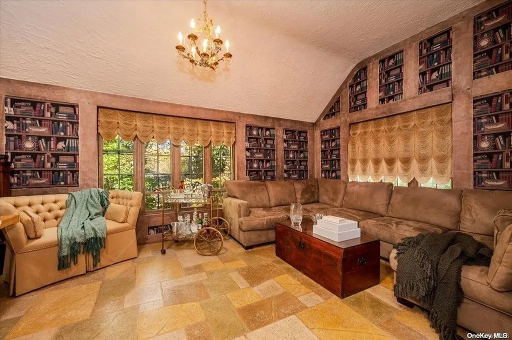 63 Wensley Drive Great Neck NY 11020