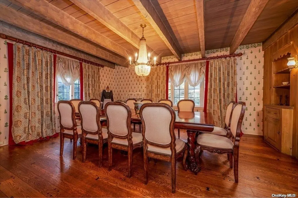 63 Wensley Drive Great Neck NY 11020