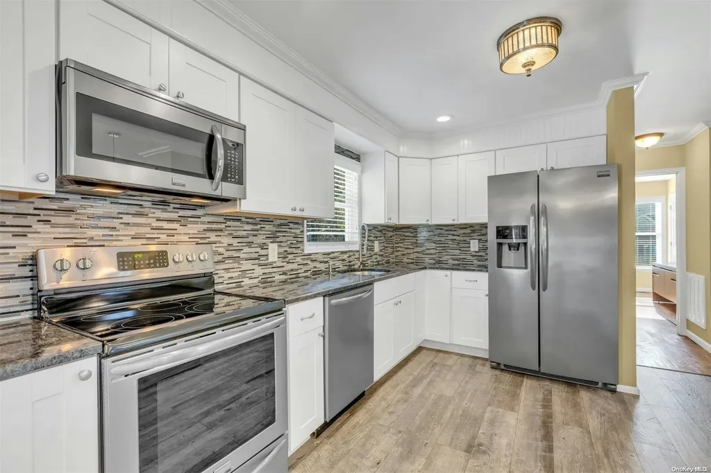 87 Lolly Lane Centereach NY 11720