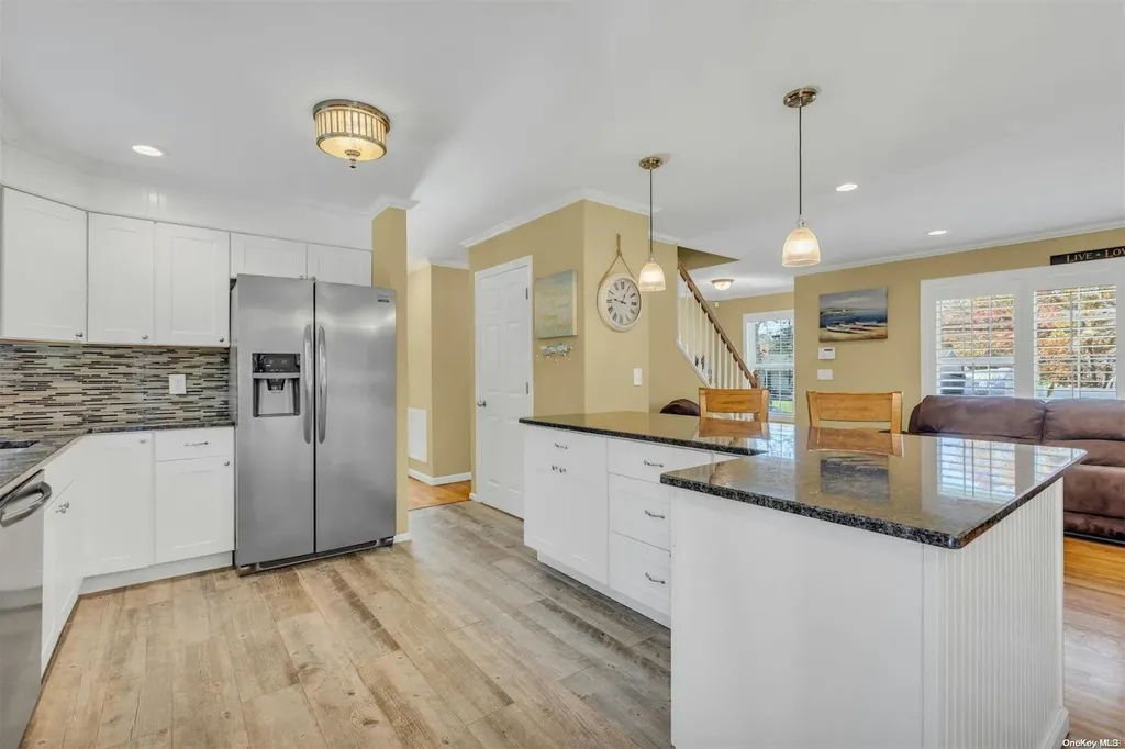 87 Lolly Lane Centereach NY 11720