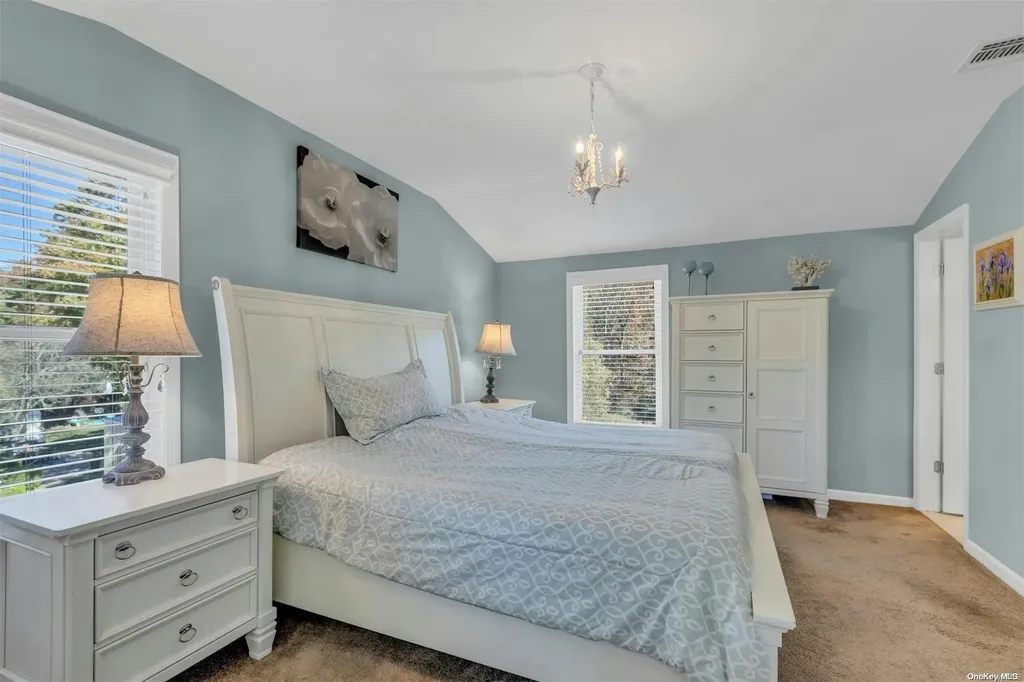 87 Lolly Lane Centereach NY 11720