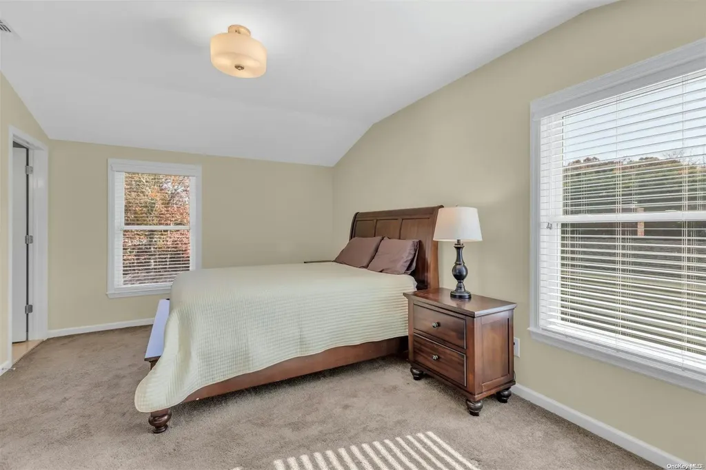 87 Lolly Lane Centereach NY 11720