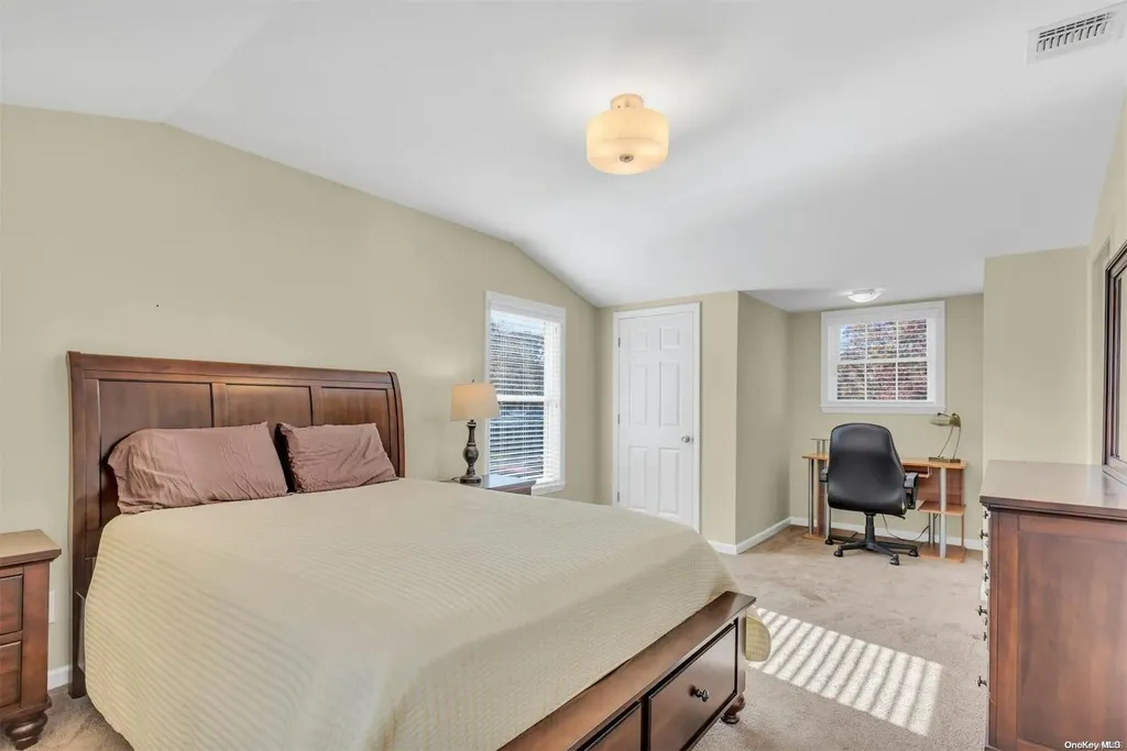 87 Lolly Lane Centereach NY 11720