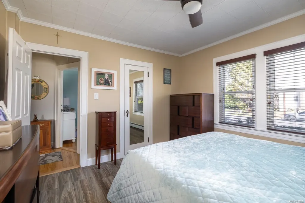 34 Central Parkway Merrick NY 11566