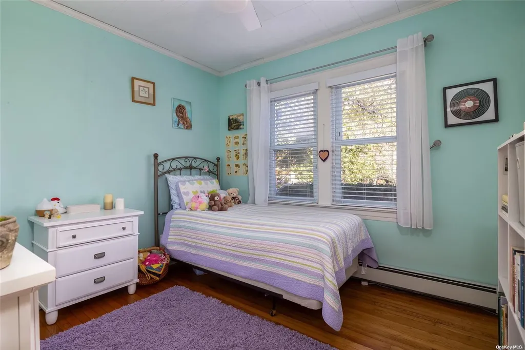 34 Central Parkway Merrick NY 11566