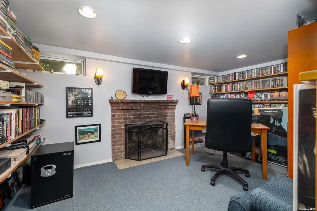 34 Central Parkway Merrick NY 11566