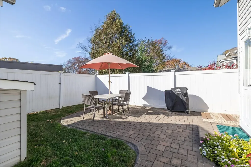 34 Central Parkway Merrick NY 11566