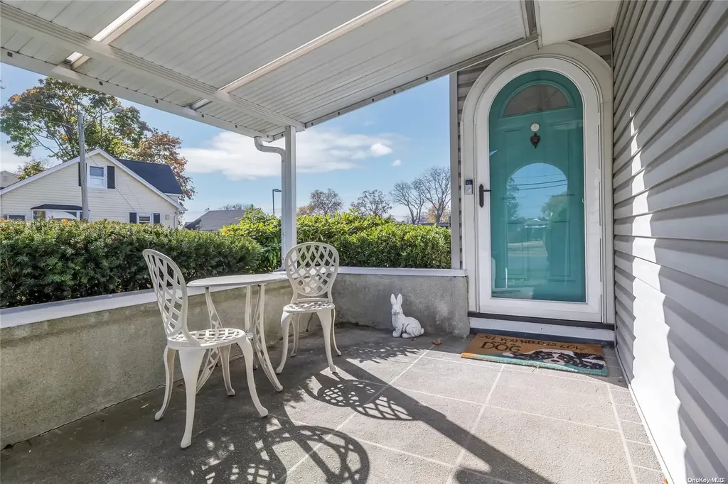34 Central Parkway Merrick NY 11566