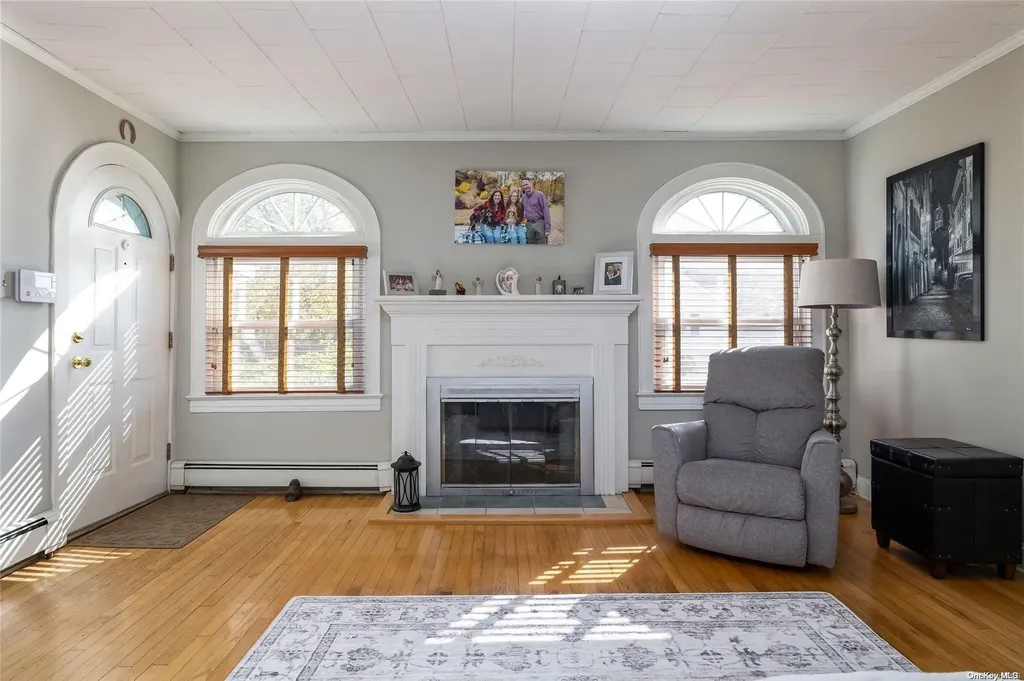34 Central Parkway Merrick NY 11566