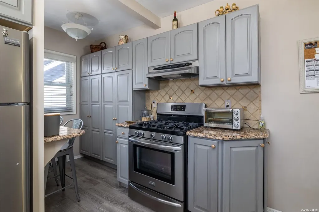 34 Central Parkway Merrick NY 11566