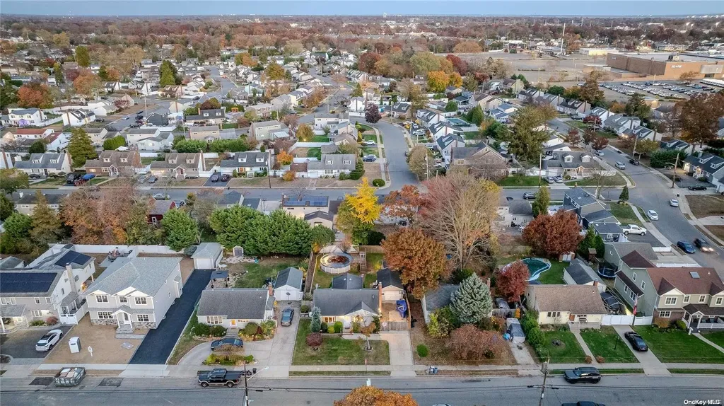 175 Park Lane Massapequa NY 11758