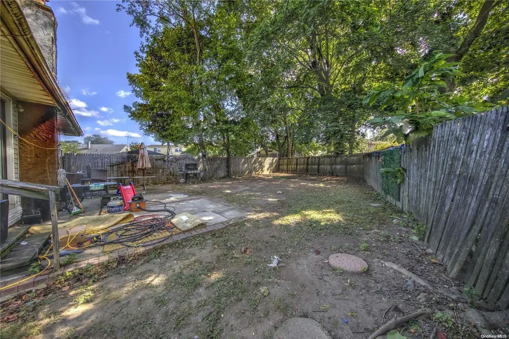 44 Harriet Avenue Hempstead NY 11550