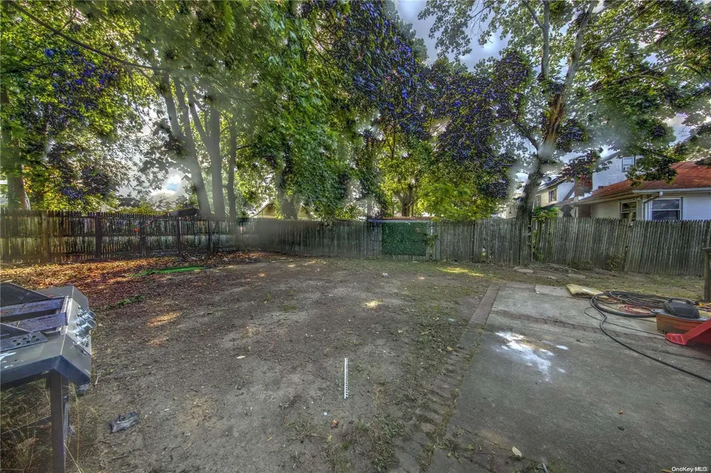 44 Harriet Avenue Hempstead NY 11550