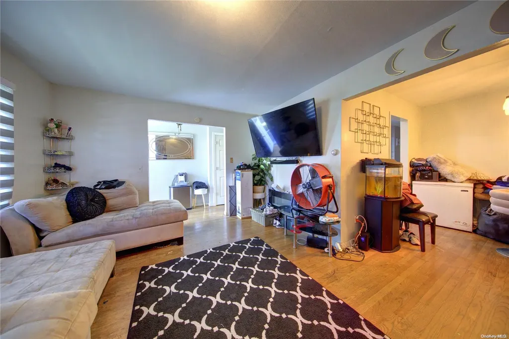44 Harriet Avenue Hempstead NY 11550