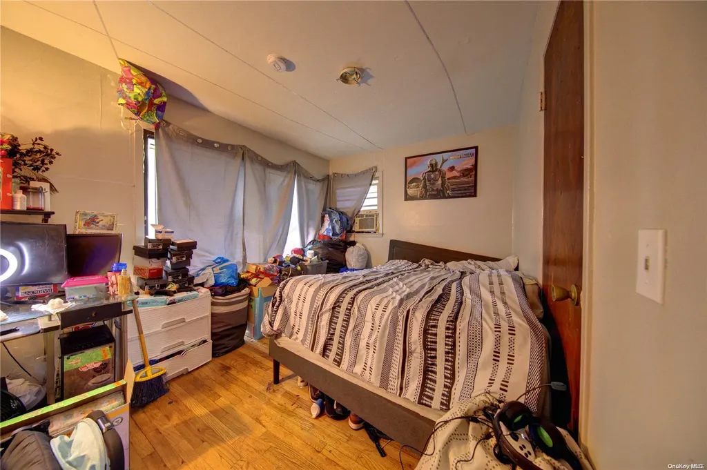 44 Harriet Avenue Hempstead NY 11550
