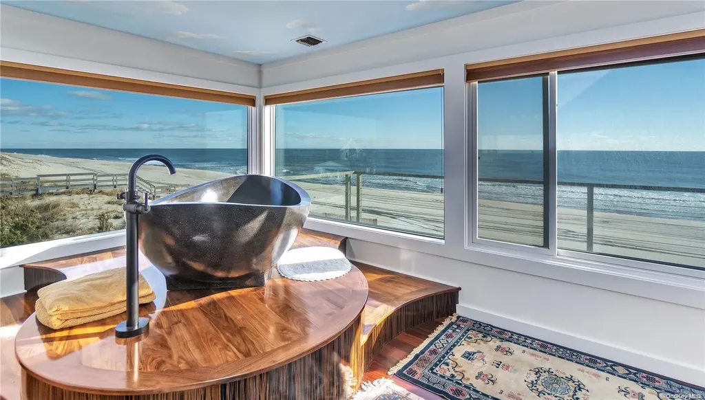 222 Dune Quogue NY 11959