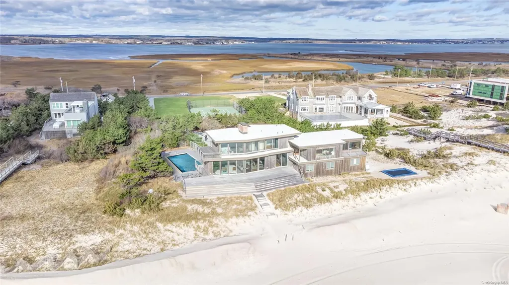 222 Dune Quogue NY 11959