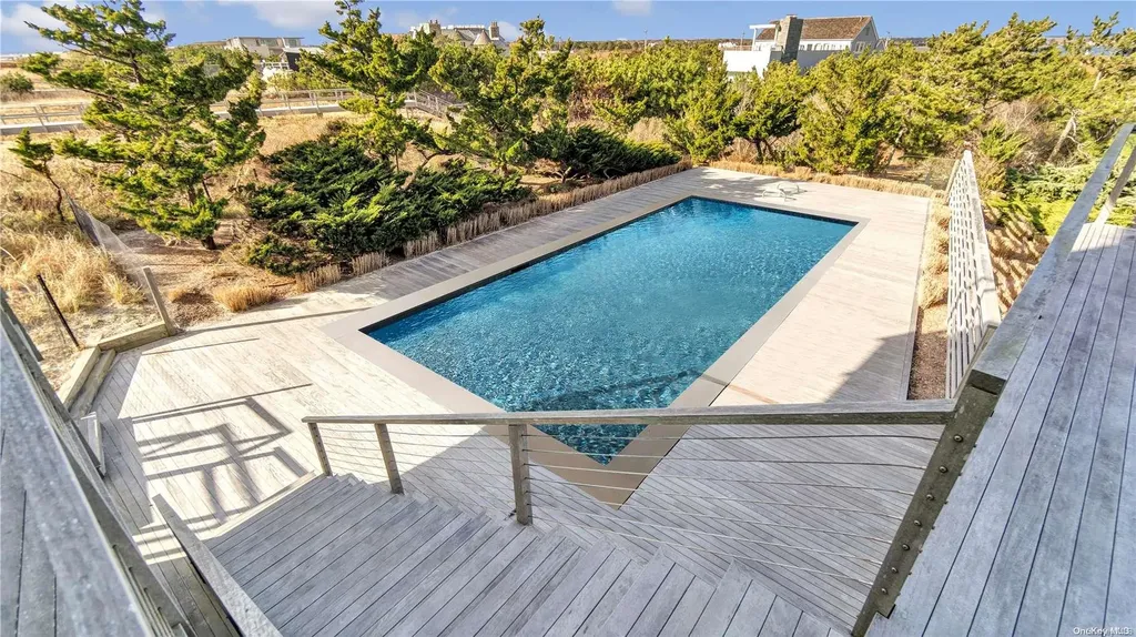 222 Dune Quogue NY 11959