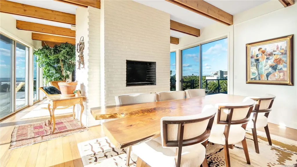 222 Dune Quogue NY 11959