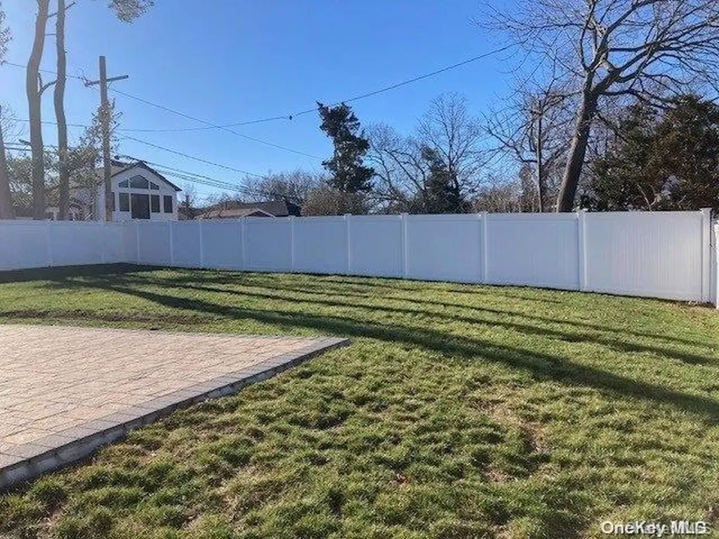 8 Balsam Lane Commack NY 11725
