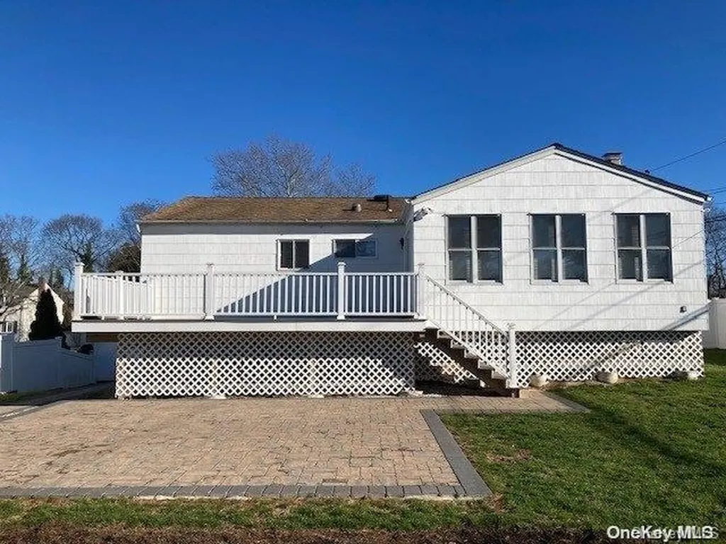 8 Balsam Lane Commack NY 11725
