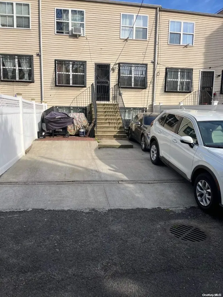 175 Eldert Street Brooklyn NY 11207