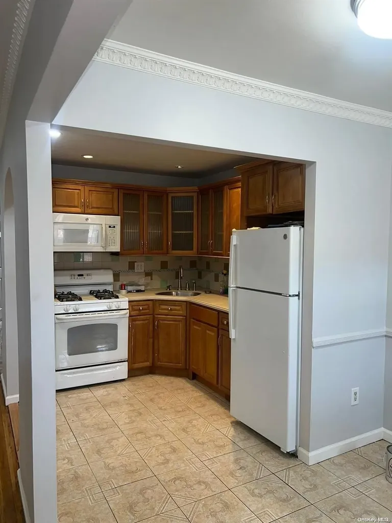 10220 Avenue K Brooklyn NY 11236