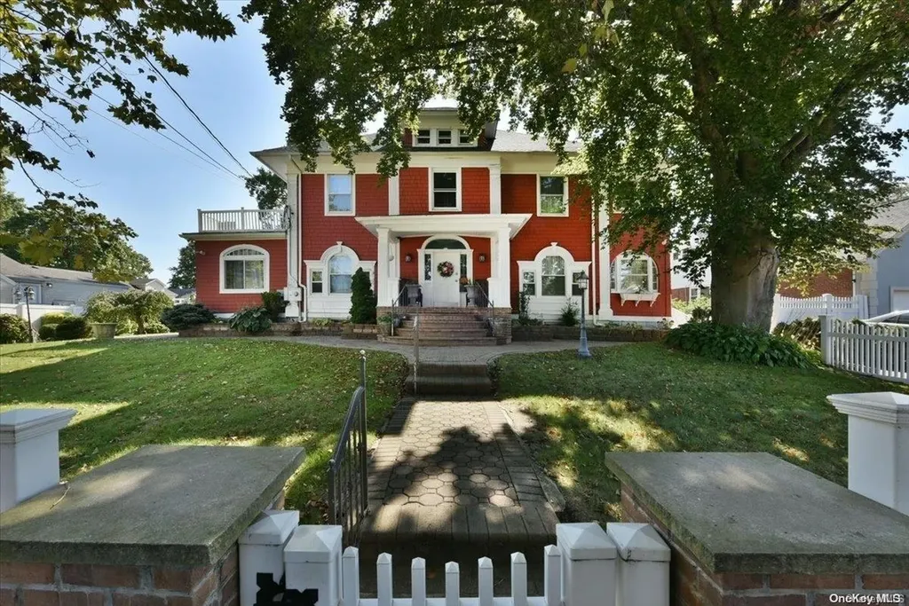 321 Archer Street Freeport NY 11520