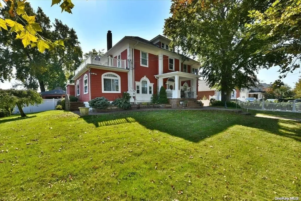 321 Archer Street Freeport NY 11520