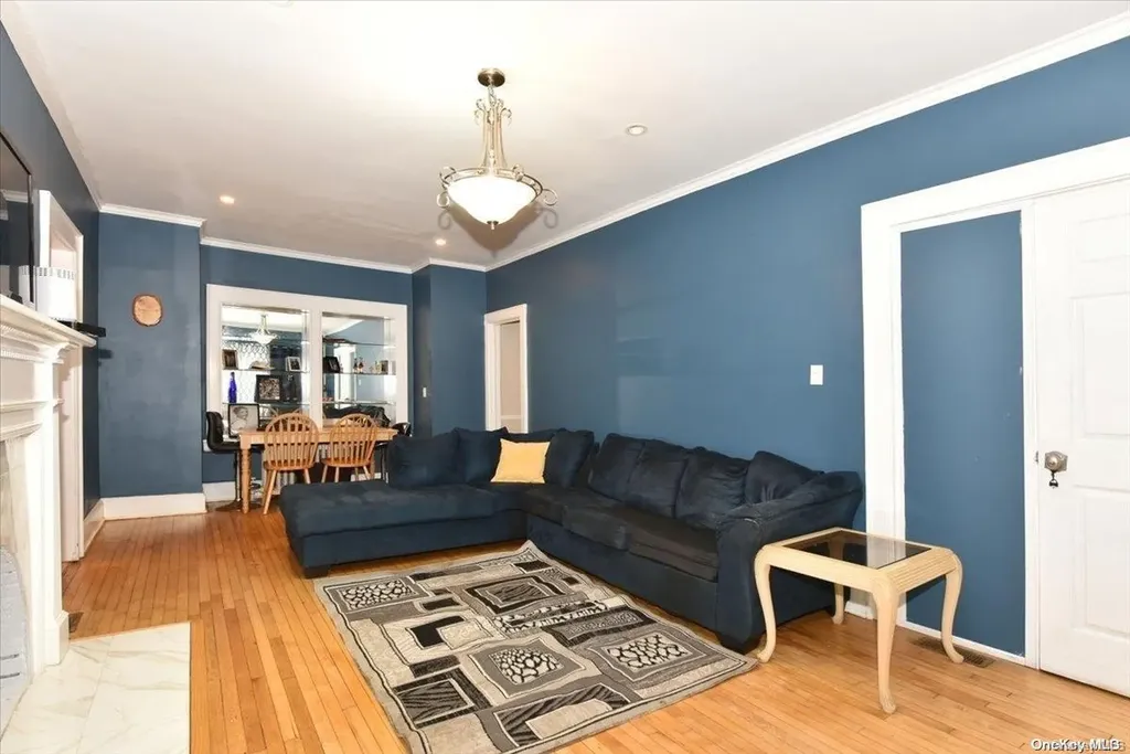 321 Archer Street Freeport NY 11520