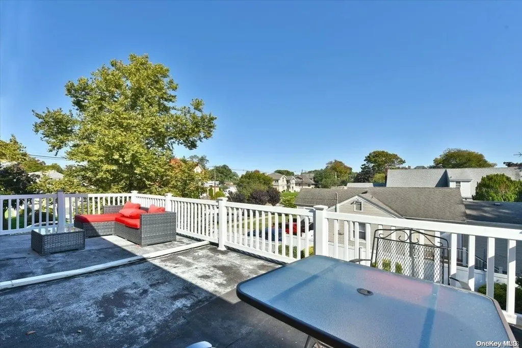 321 Archer Street Freeport NY 11520