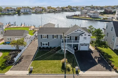 250 W Lido Promenade Lindenhurst NY 11757