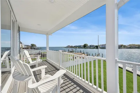 250 W Lido Promenade Lindenhurst NY 11757