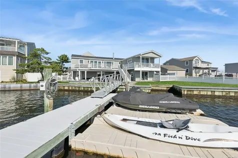 250 W Lido Promenade Lindenhurst NY 11757