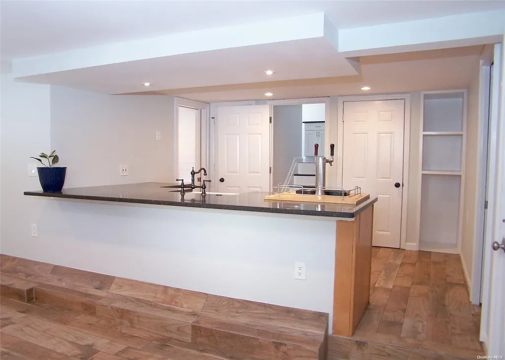 85 Irving Avenue Lindenhurst NY 11757