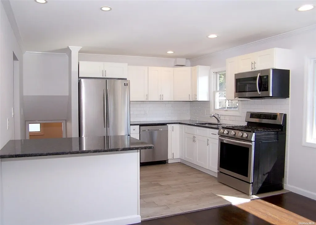 85 Irving Avenue Lindenhurst NY 11757