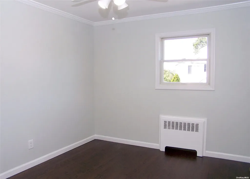 85 Irving Avenue Lindenhurst NY 11757