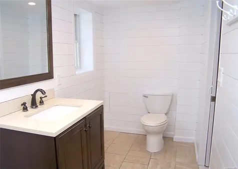 85 Irving Avenue Lindenhurst NY 11757