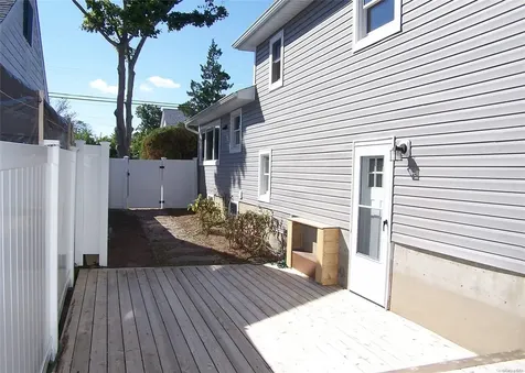 85 Irving Avenue Lindenhurst NY 11757