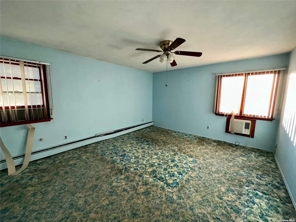 17 Summercress Lane Coram NY 11727
