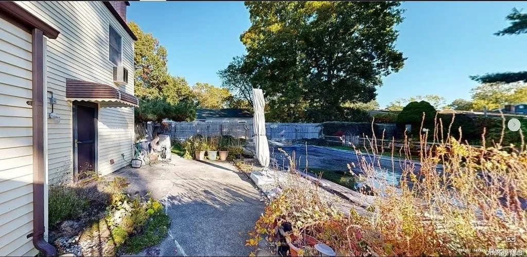 17 Summercress Lane Coram NY 11727