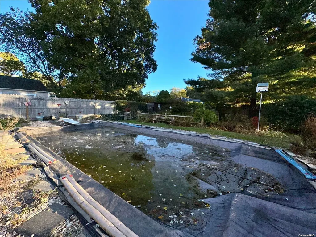 17 Summercress Lane Coram NY 11727