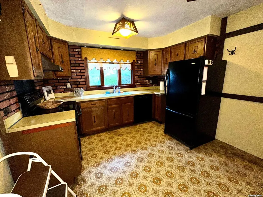 17 Summercress Lane Coram NY 11727
