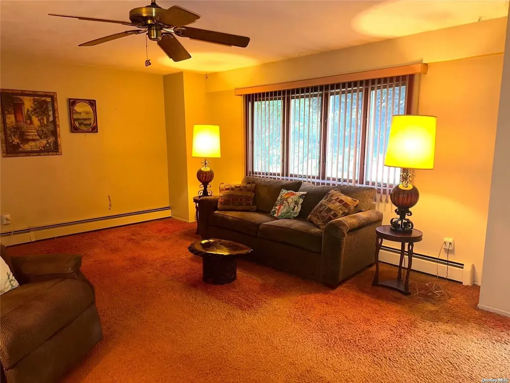 17 Summercress Lane Coram NY 11727